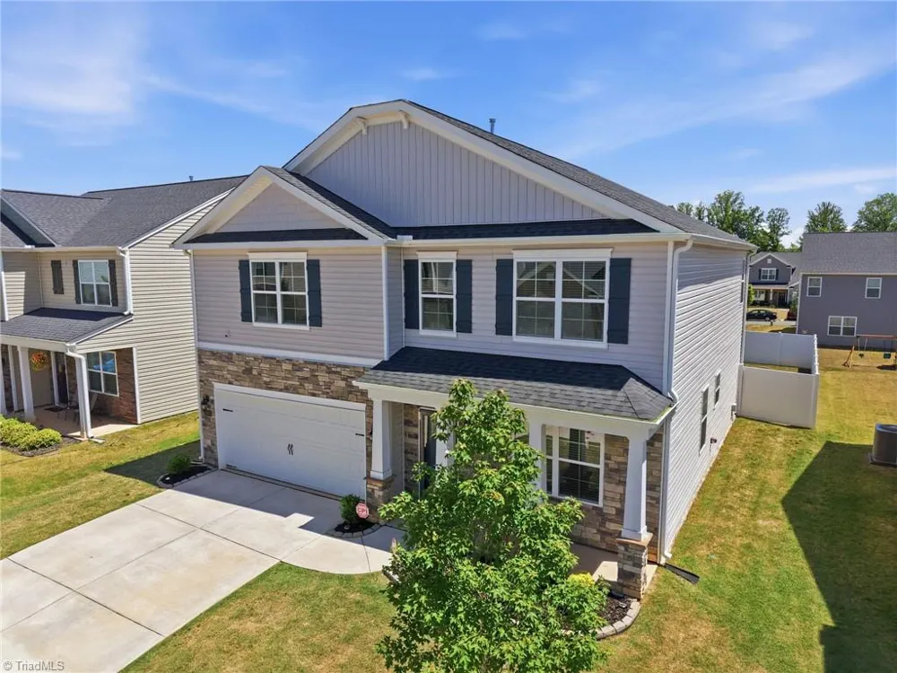 3218 Highlander Point Greensboro, NC 27405