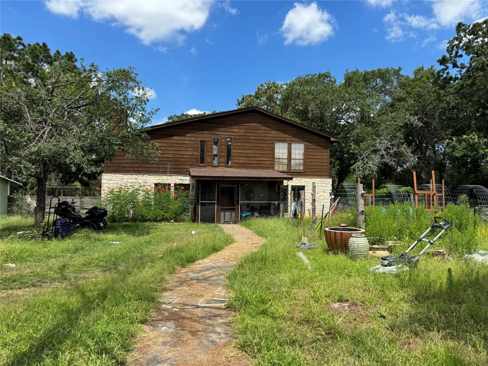 112 Michele Drive Bastrop, TX 78602