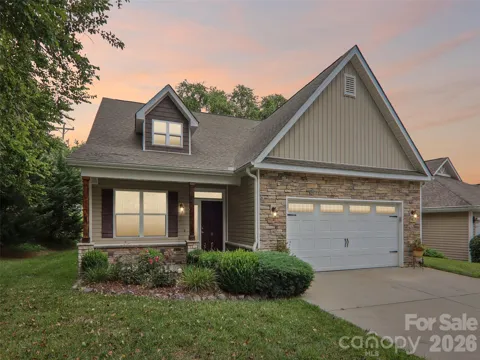 11 Eagle Pointe Way