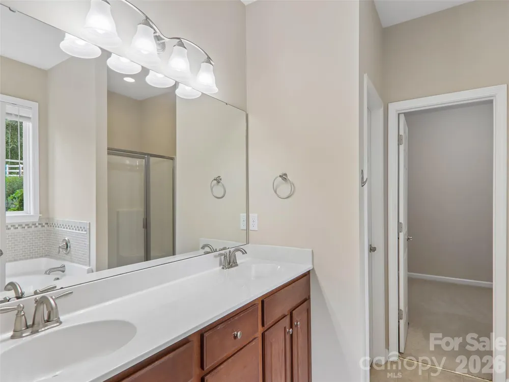 11 Eagle Pointe Way Flat Rock, NC 28731