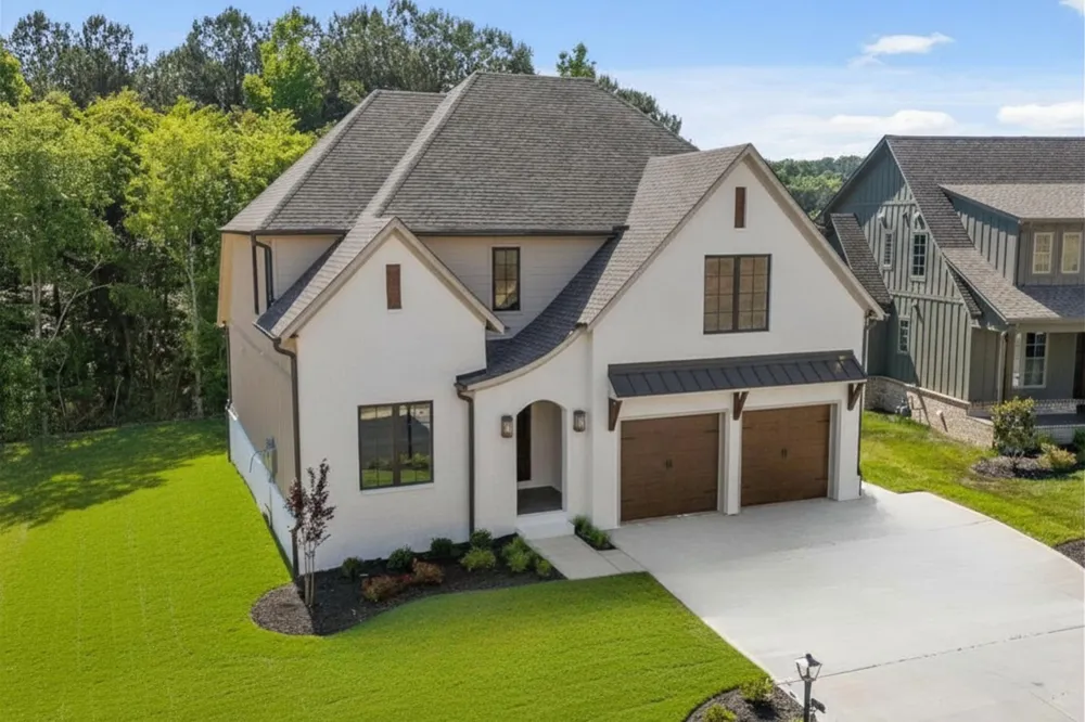 1337 London Woods Way Apison, TN 37302