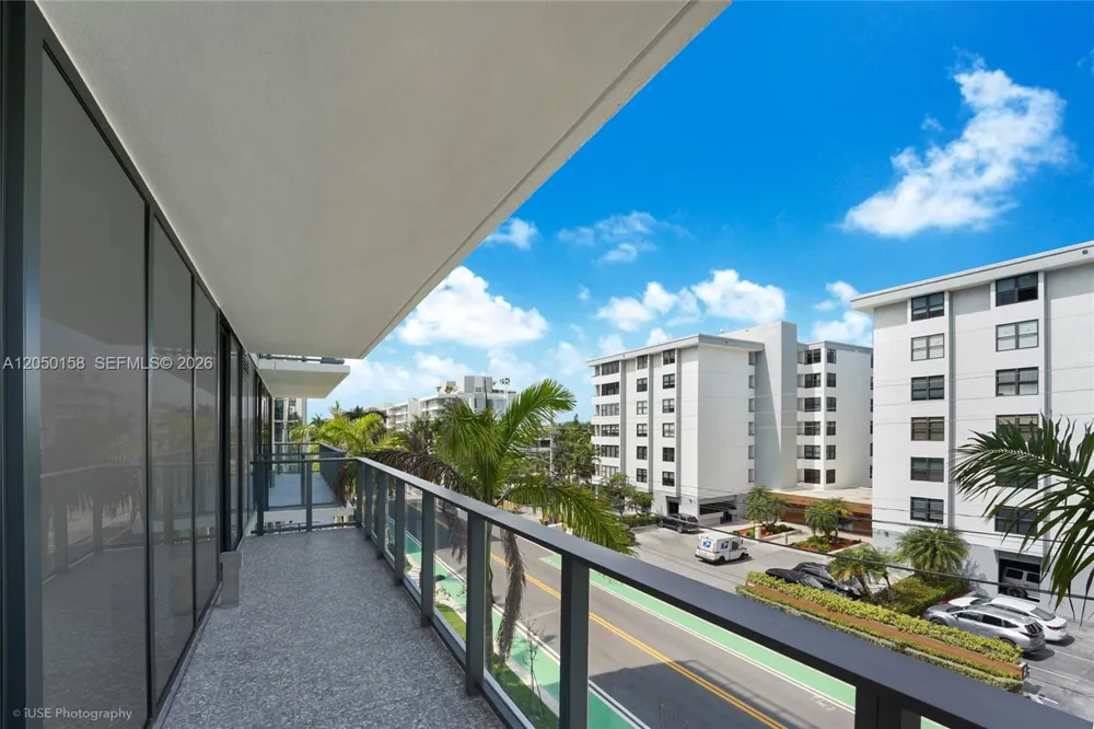 1176 97th St #406 Bay Harbor Islands, FL 33154