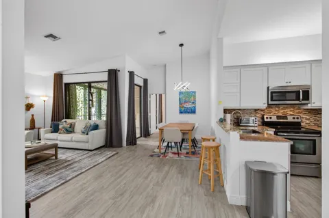 5450 Verona Drive #P