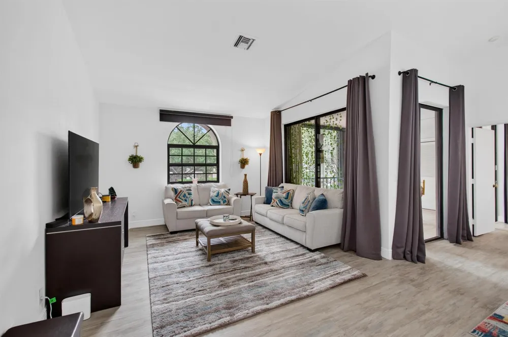 5450 Verona Drive #P Boynton Beach, FL 33437
