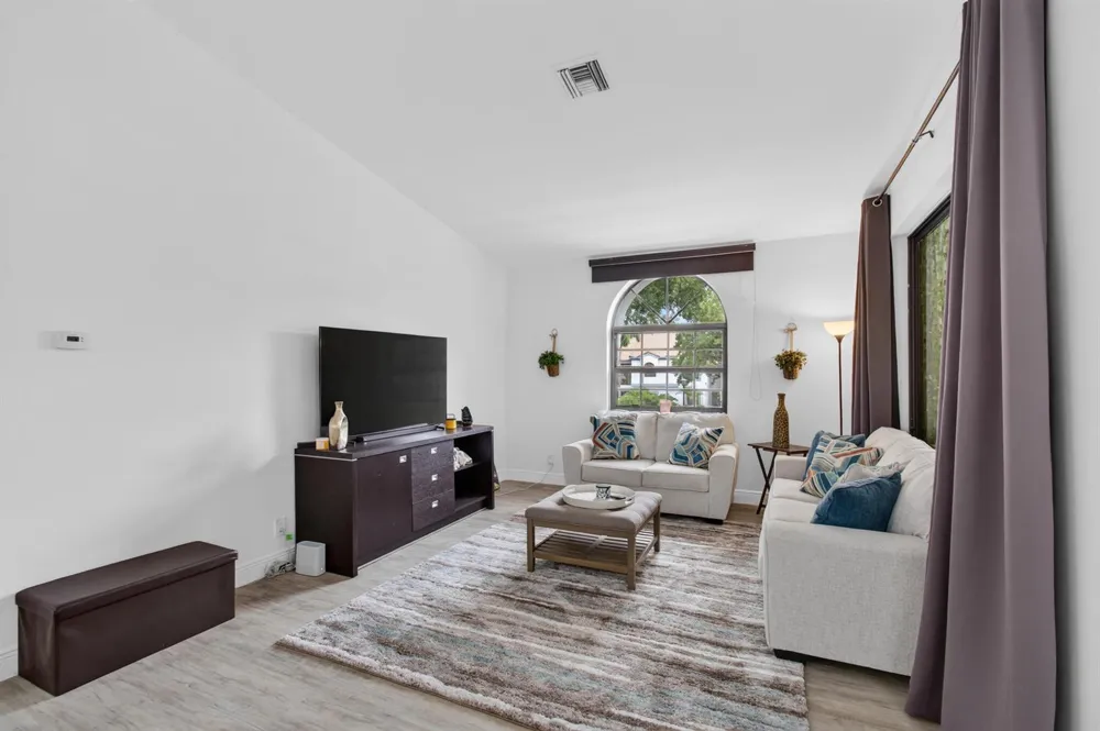 5450 Verona Drive #P Boynton Beach, FL 33437