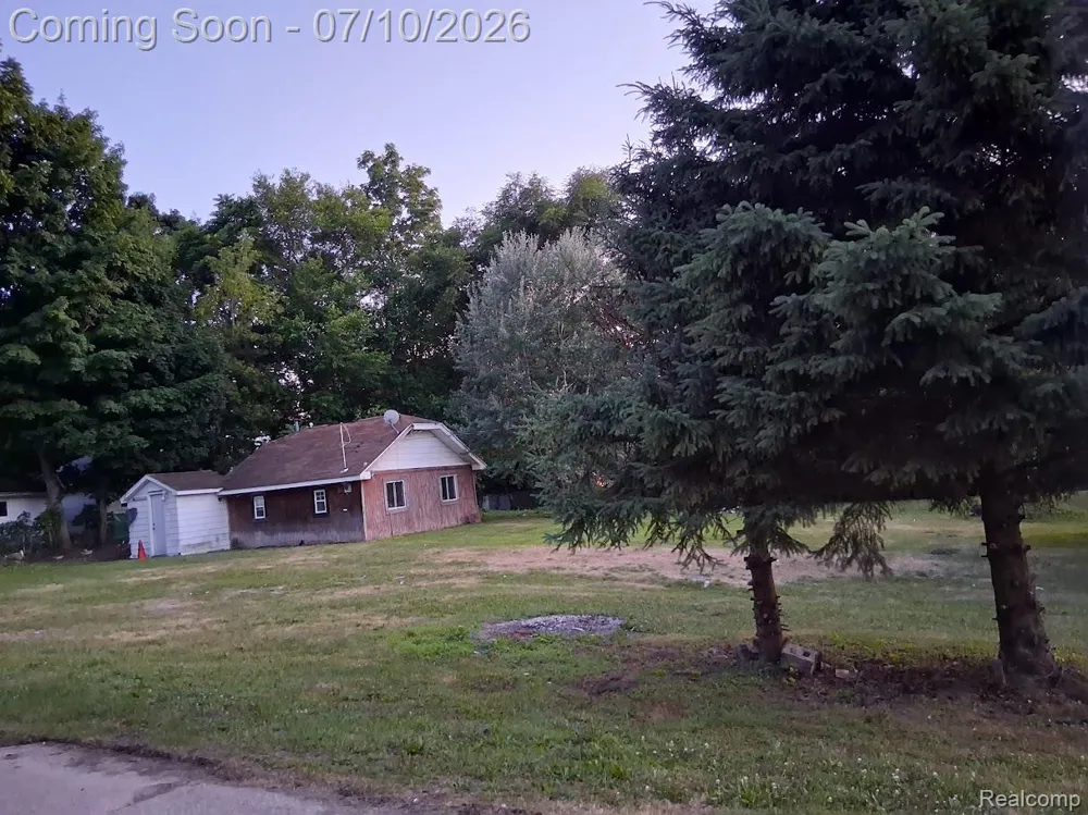 1292 Howard Street Genesee Charter Township, MI 48458