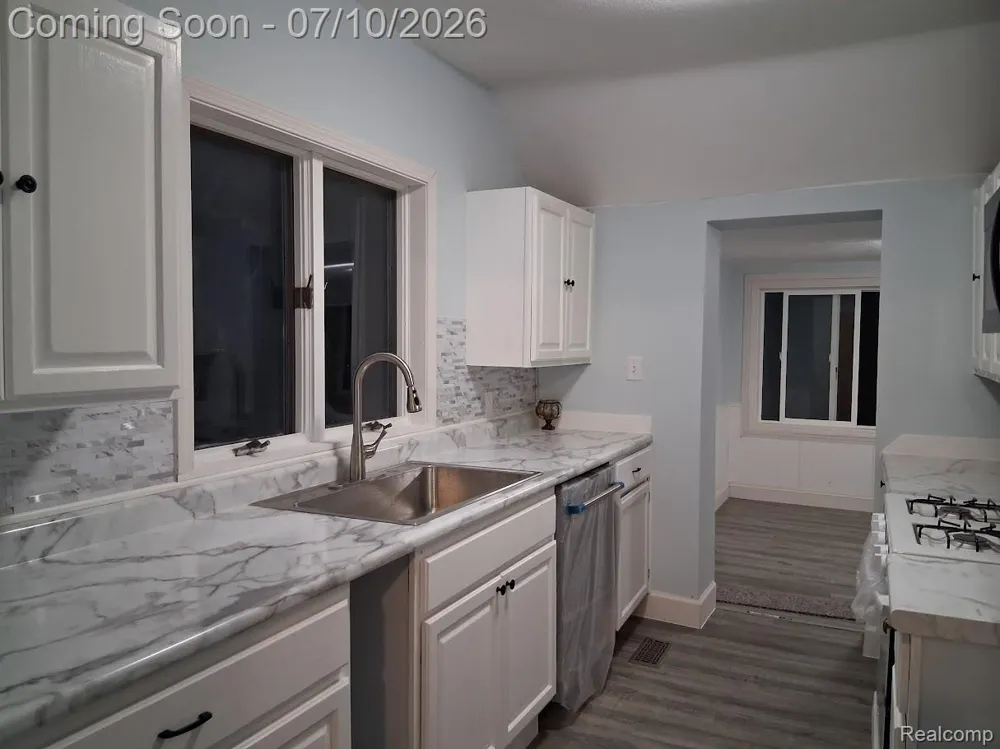 1292 Howard Street Genesee Charter Township, MI 48458