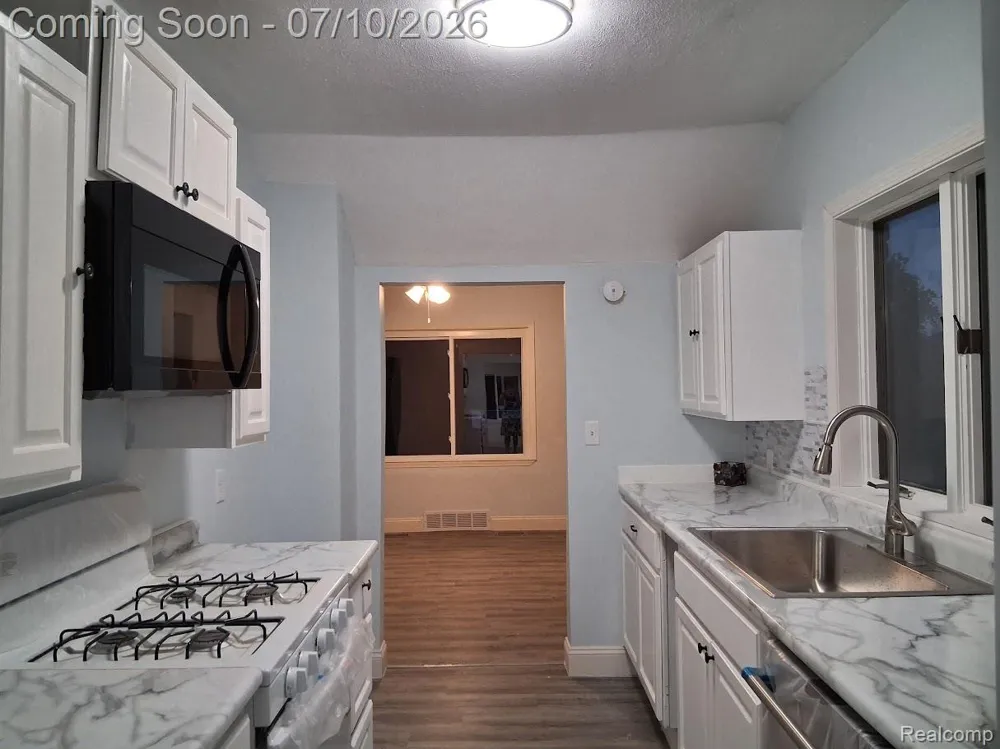1292 Howard Street Genesee Charter Township, MI 48458