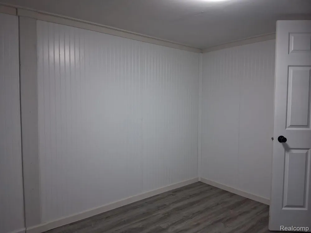 1292 Howard Street Genesee Charter Township, MI 48458