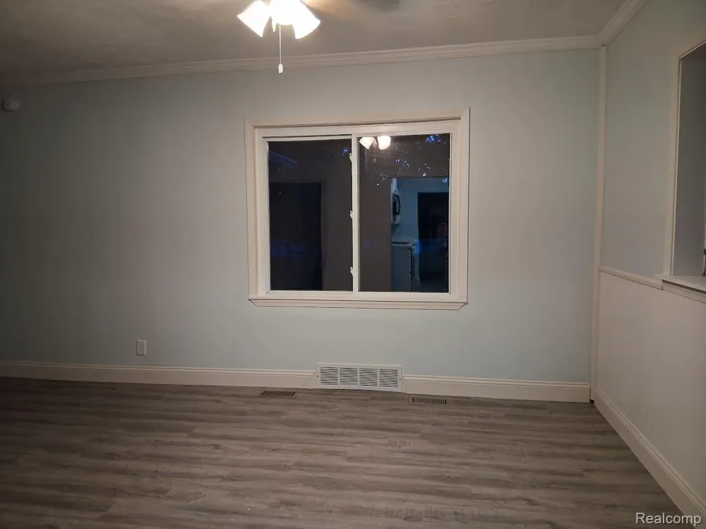 1292 Howard Street Genesee Charter Township, MI 48458