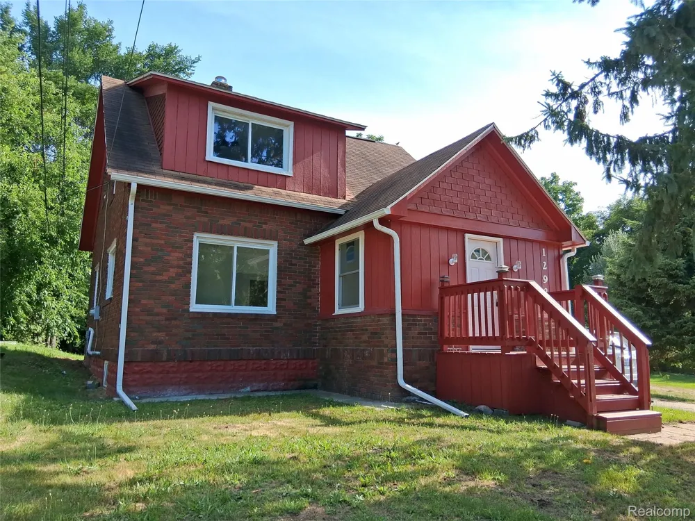 1292 Howard Street Genesee Charter Township, MI 48458