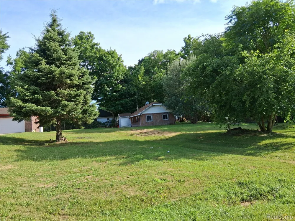 1292 Howard Street Genesee Charter Township, MI 48458