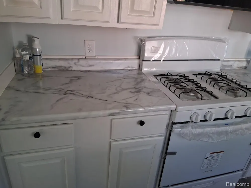 1292 Howard Street Genesee Charter Township, MI 48458