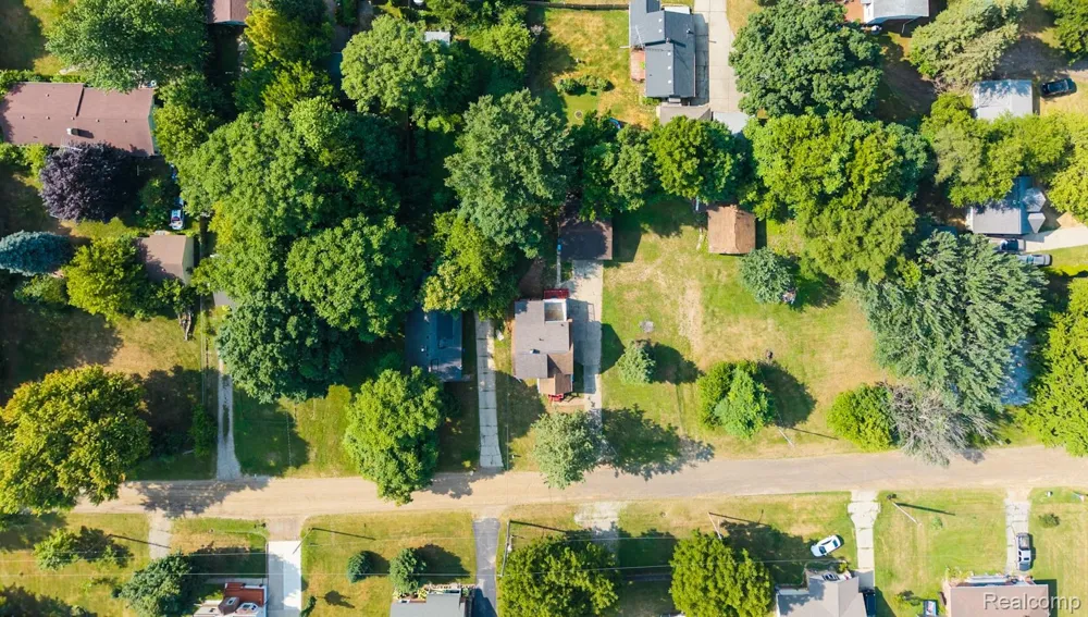 1292 Howard Street Genesee Charter Township, MI 48458