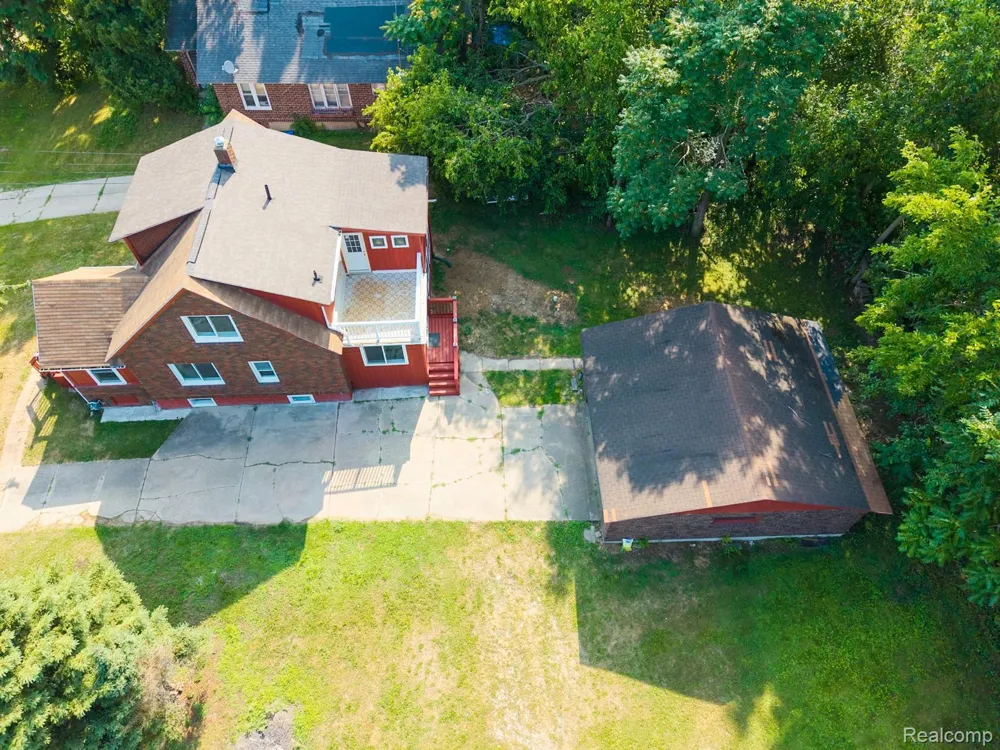 1292 Howard Street Genesee Charter Township, MI 48458