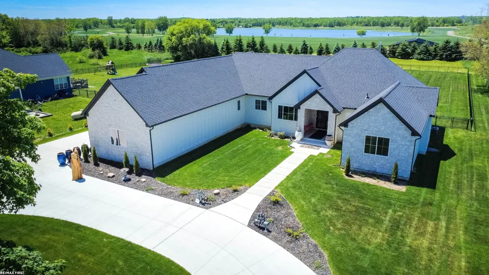 65855 Mound Road Washington Township, MI 48095
