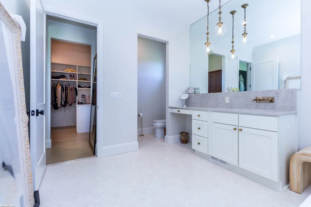 65855 Mound Road Washington Township, MI 48095