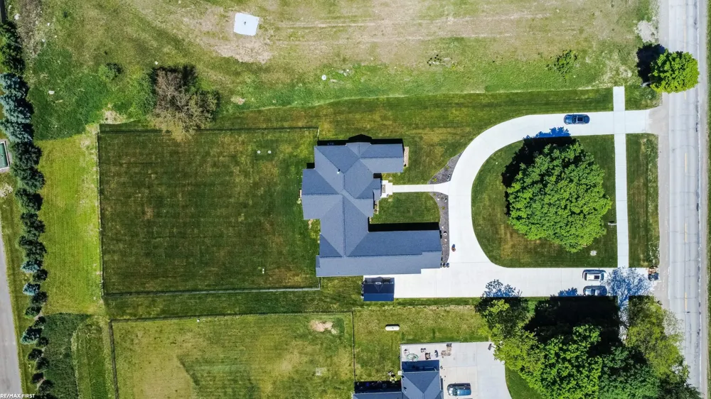 65855 Mound Road Washington Township, MI 48095