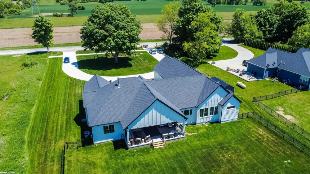 65855 Mound Road Washington Township, MI 48095