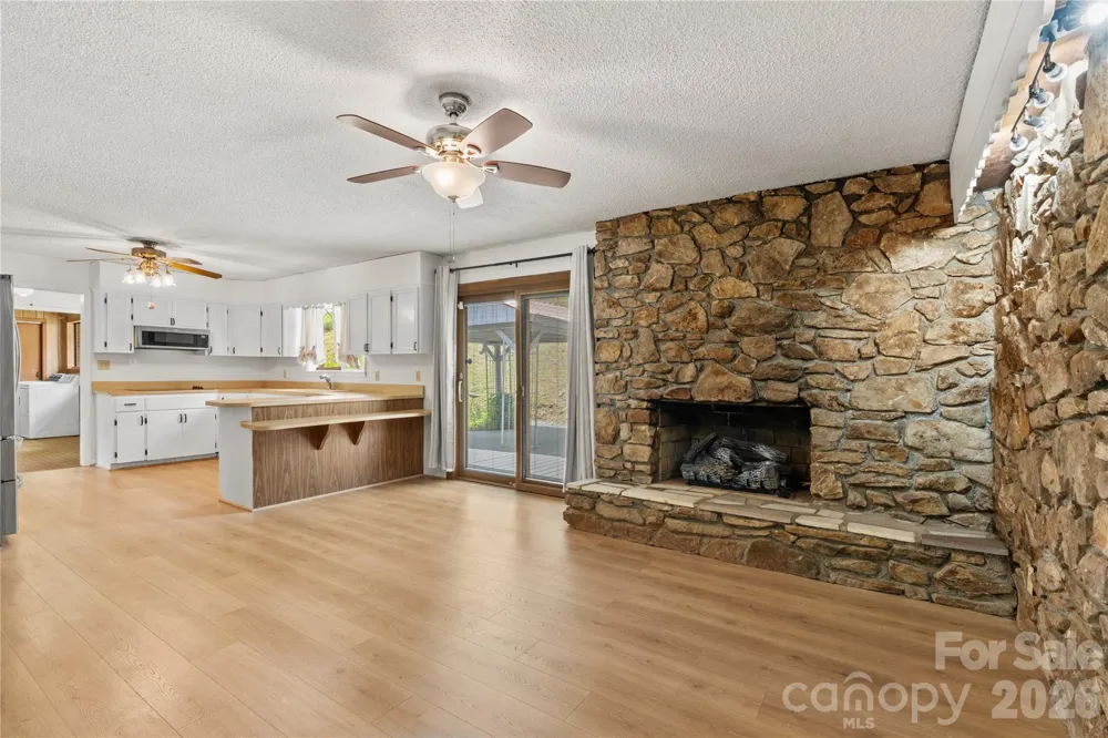 737 Tillery Branch Road Marshall, NC 28753