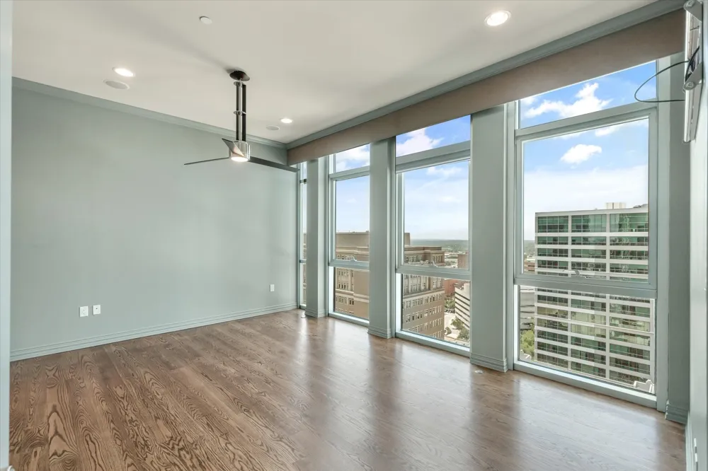 500 Throckmorton Street #2004 Fort Worth, TX 76102