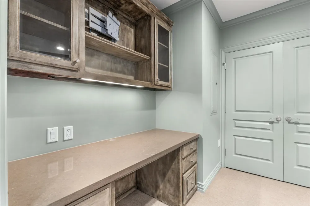 500 Throckmorton Street #2004 Fort Worth, TX 76102