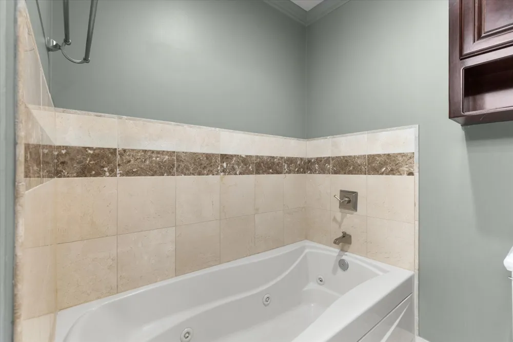 500 Throckmorton Street #2004 Fort Worth, TX 76102