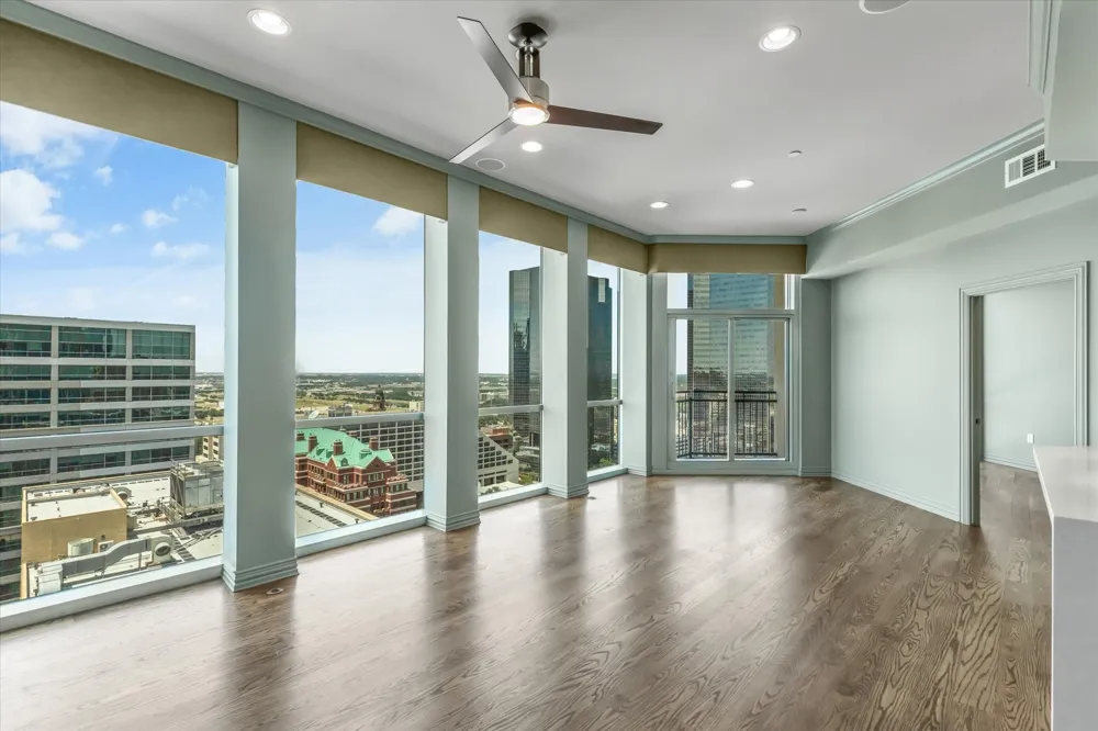 500 Throckmorton Street #2004 Fort Worth, TX 76102