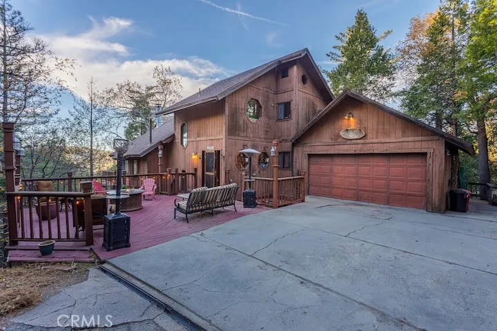 723 Bergschrund Crestline, CA 92325