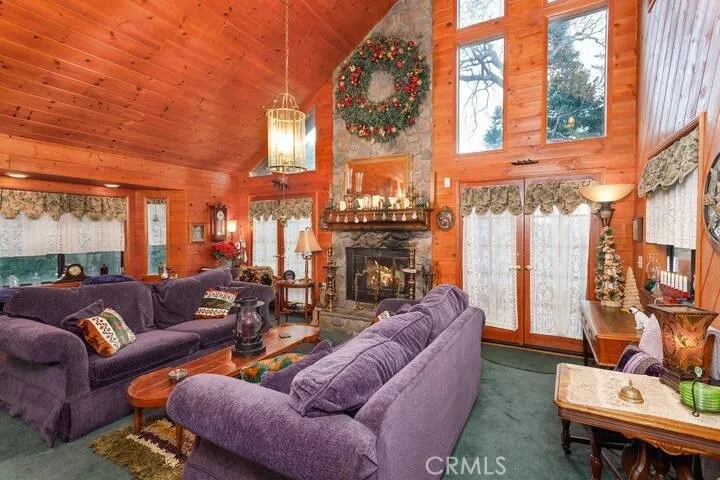 723 Bergschrund Crestline, CA 92325