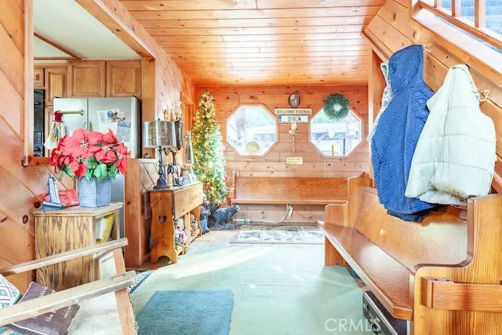 723 Bergschrund Crestline, CA 92325