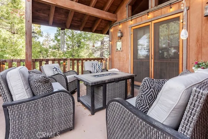 723 Bergschrund Crestline, CA 92325