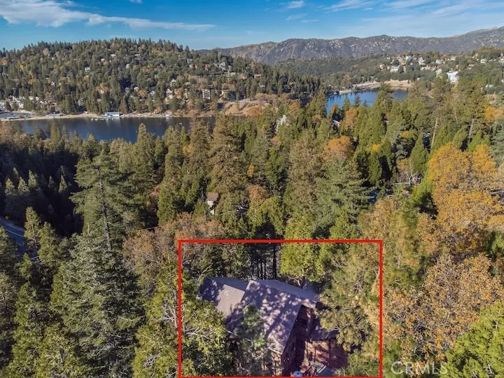 723 Bergschrund Crestline, CA 92325