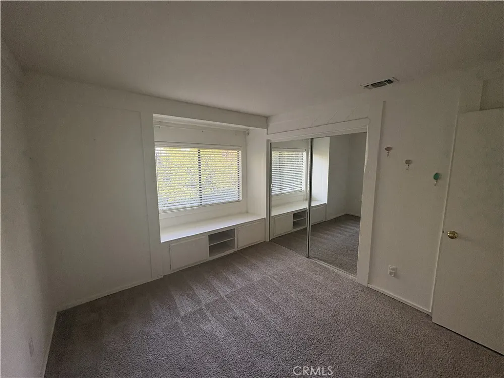 44579 La Paz Temecula, CA 92592