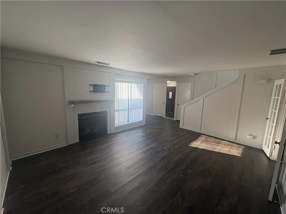 44579 La Paz Temecula, CA 92592