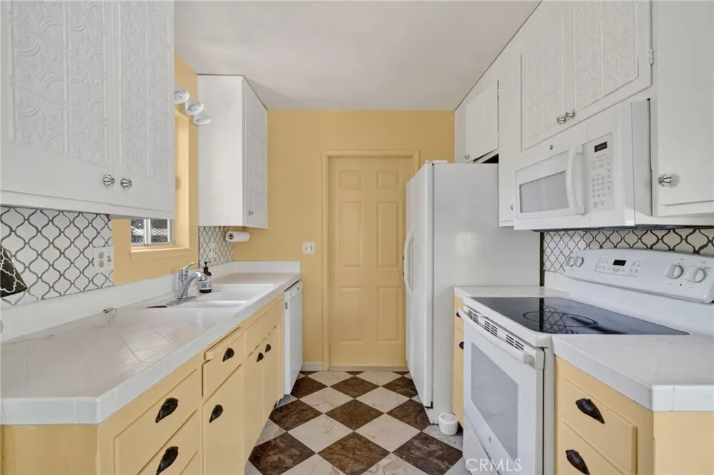 12668 Shoreview Clearlake Oaks, CA 95423