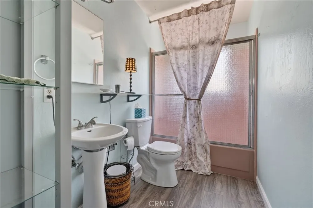 12668 Shoreview Clearlake Oaks, CA 95423