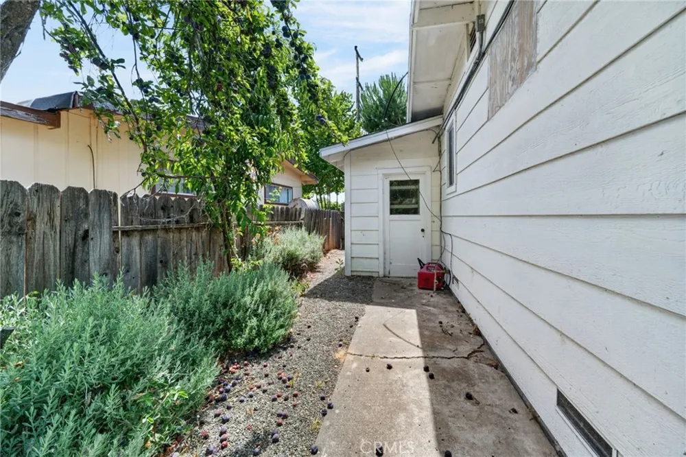 12668 Shoreview Clearlake Oaks, CA 95423