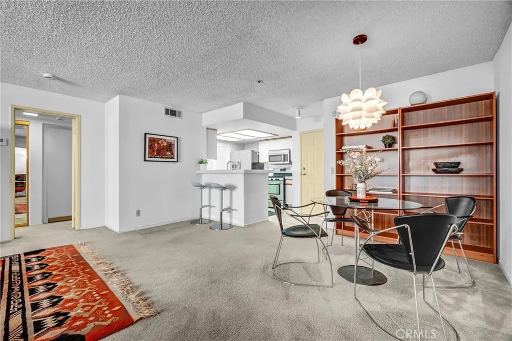 35 Linden Ave Unit 304 Long Beach, CA 90802