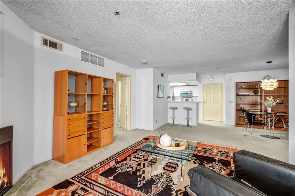 35 Linden Ave Unit 304 Long Beach, CA 90802