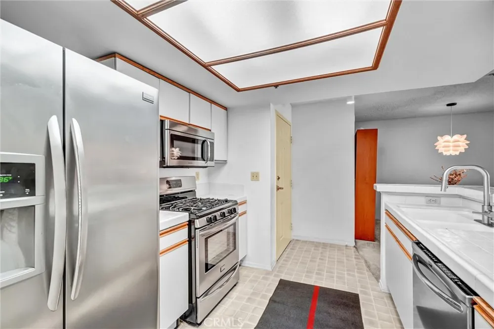 35 Linden Ave Unit 304 Long Beach, CA 90802
