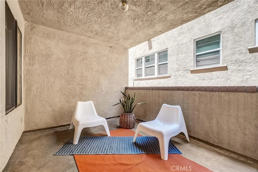 35 Linden Ave Unit 304 Long Beach, CA 90802