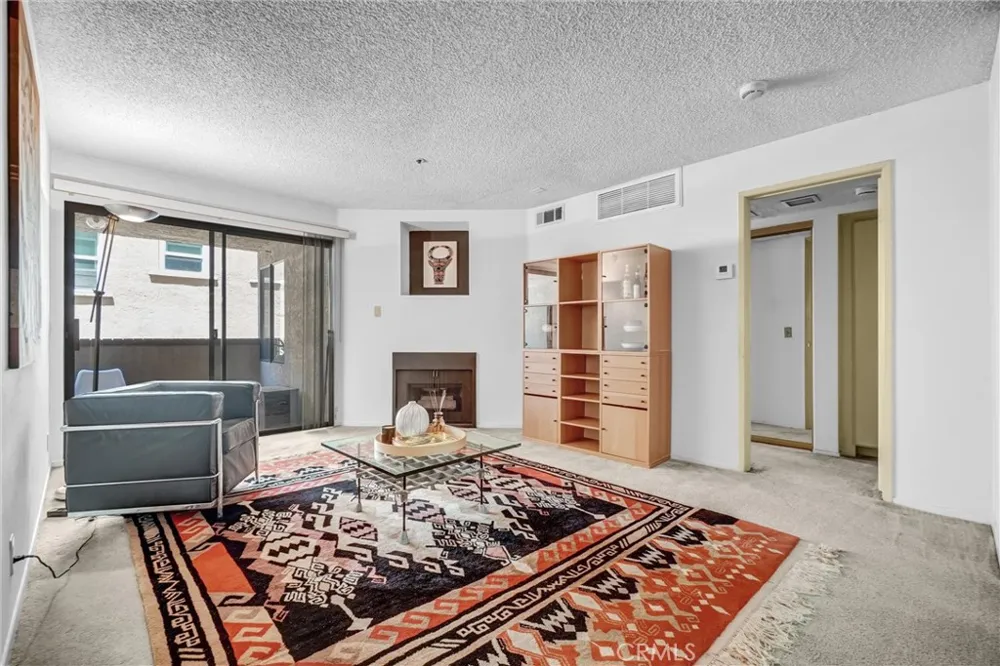35 Linden Ave Unit 304 Long Beach, CA 90802