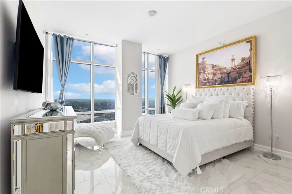 900 W Olympic Boulevard #30A Los Angeles, CA 90015