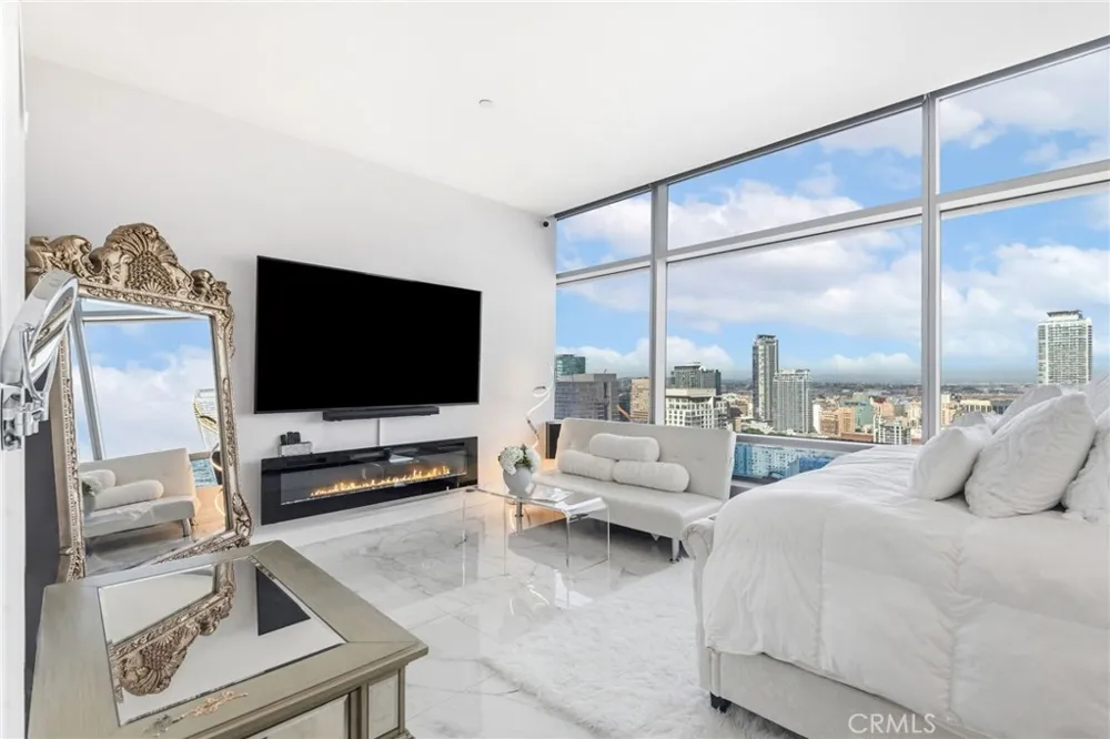 900 W Olympic Boulevard #30A Los Angeles, CA 90015