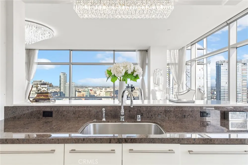 900 W Olympic Boulevard #30A Los Angeles, CA 90015