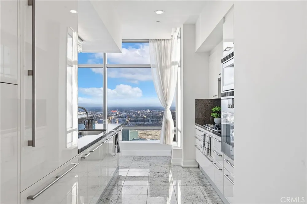 900 W Olympic Boulevard #30A Los Angeles, CA 90015