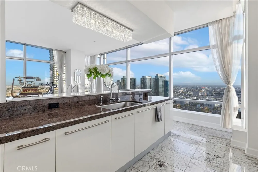 900 W Olympic Boulevard #30A Los Angeles, CA 90015