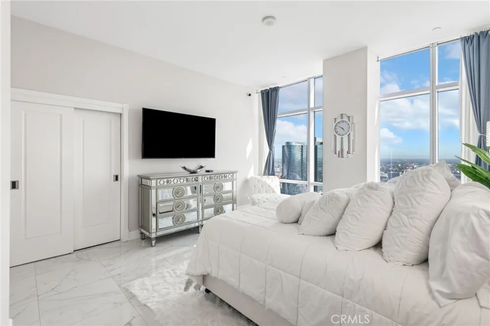 900 W Olympic Boulevard #30A Los Angeles, CA 90015