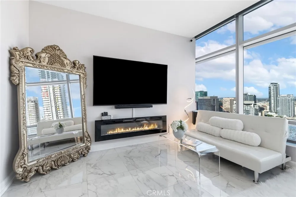 900 W Olympic Boulevard #30A Los Angeles, CA 90015